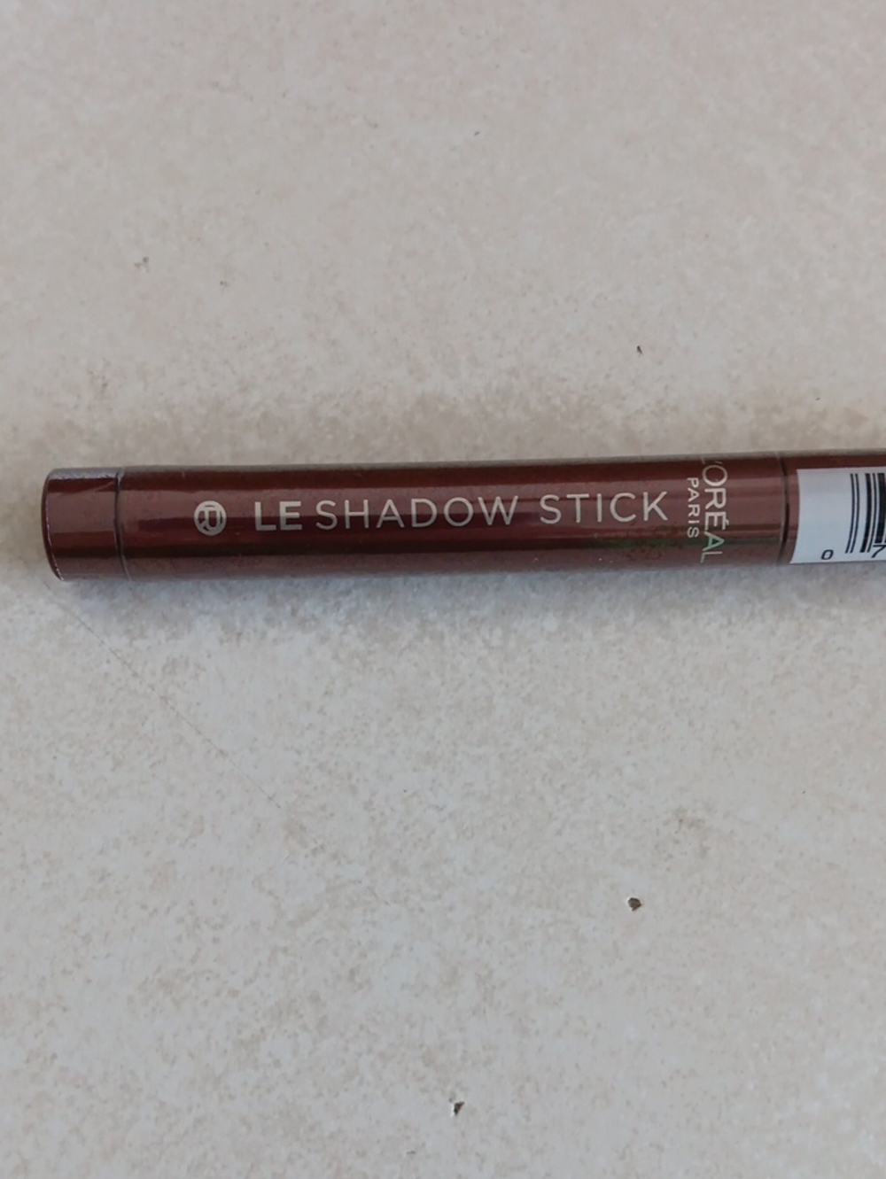 Loreal Paris Le Shadow Stick. Color 125 Starry Bordeaux 1.4g. Sealed